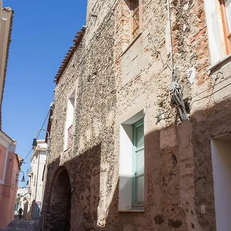 Casa Chessa Vardeu_appartamento In Centro Storico 公寓 奥罗塞伊